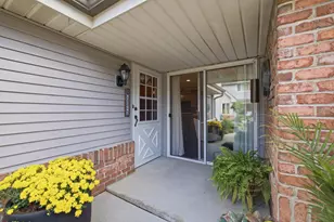 13562 W Fountain Ct, New Berlin, WI 53151 - Photo 32