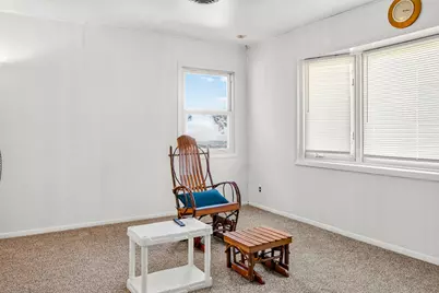 7227 S 37th Pl, Franklin, WI 53132 - Photo 6