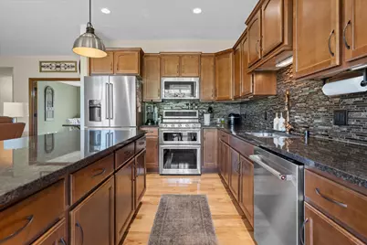 N173W19972  Creekside Dr, Jackson, WI 53037 - Photo 10
