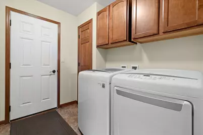 N173W19972  Creekside Dr, Jackson, WI 53037 - Photo 20