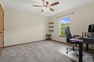 N173W19972 Creekside Dr, Jackson, WI 53037 - Photo 18