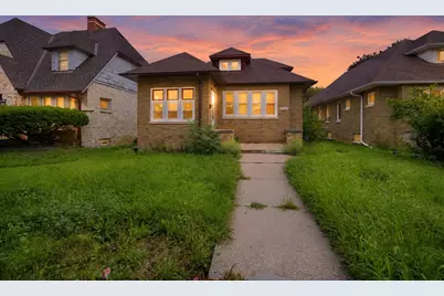 2718 N 46th St, Milwaukee, WI 53210 - Photo 2