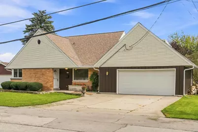 3744 S Sunset Dr, Milwaukee, WI 53220 - Photo 34