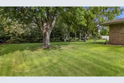 1123  Lake Shore Rd, Grafton, WI 53024 - Photo 44