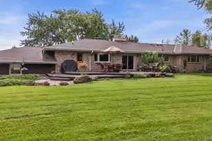 1123 Lake Shore Rd, Grafton, WI 53024 - Photo 4