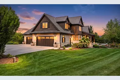 3800  Red Chapel Ct, Delafield, WI 53058 - Photo 6