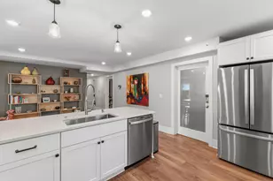 1042 E Juneau Ave, Milwaukee, WI 53202 - Photo 8