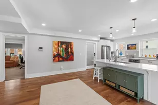 1042 E Juneau Ave, Milwaukee, WI 53202 - Photo 10