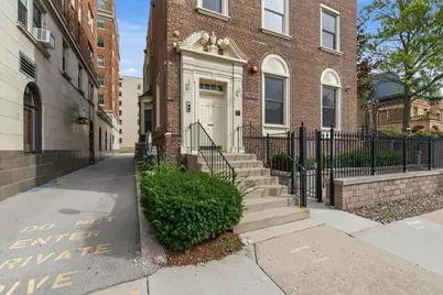 1042 E Juneau Ave #3, Milwaukee, WI 53202 - Photo 1
