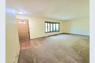 723  Wilson Ave, Sheboygan Falls, WI 53085 - Photo 4