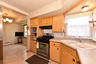 8136 W Clovernook St, Milwaukee, WI 53223 - Photo 8