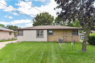 8136 W Clovernook St, Milwaukee, WI 53223 - Photo 18