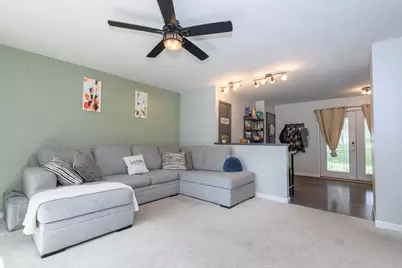 910  Mayer Ln, Mayville, WI 53050 - Photo 6