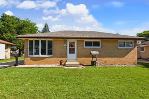 N89W15240 Jefferson Ave, Menomonee Falls, WI 53051 - Photo 1