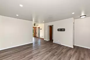 N89W15240 Jefferson Ave, Menomonee Falls, WI 53051 - Photo 4