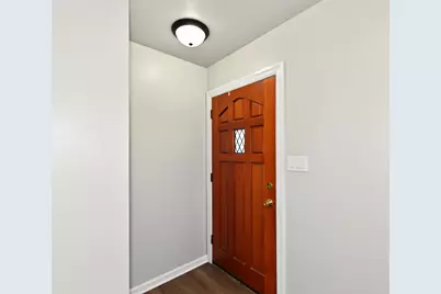 N89W15240  Jefferson Ave, Menomonee Falls, WI 53051 - Photo 6