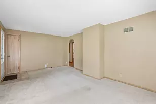 3718 S 85th St, Milwaukee, WI 53228 - Photo 6