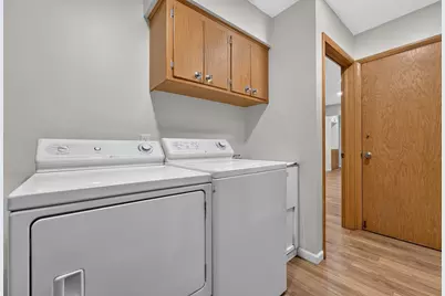 5143 S 19th St, Milwaukee, WI 53221 - Photo 14