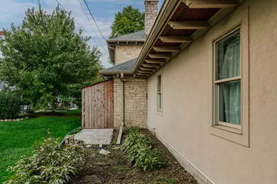2263  Ludington Ave, Wauwatosa, WI 53226 - Photo 40