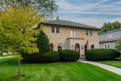 2263  Ludington Ave, Wauwatosa, WI 53226 - Photo 4