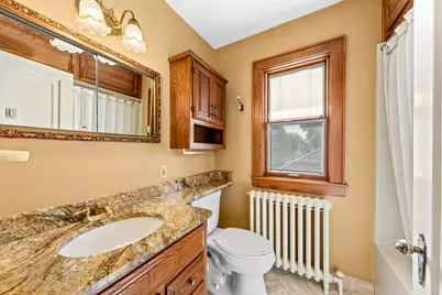 2263  Ludington Ave, Wauwatosa, WI 53226 - Photo 32