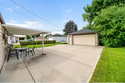 W149N8183  Winchester Dr, Menomonee Falls, WI 53051 - Photo 24