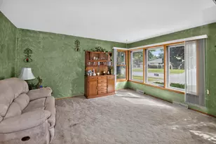 W149N8183 Winchester St, Menomonee Falls, WI 53051 - Photo 2