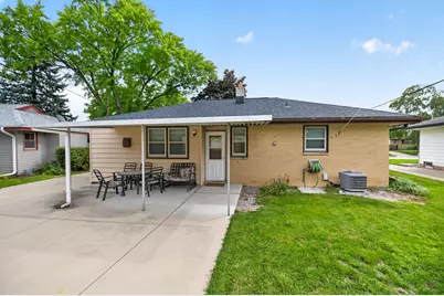 W149N8183  Winchester Dr, Menomonee Falls, WI 53051 - Photo 22