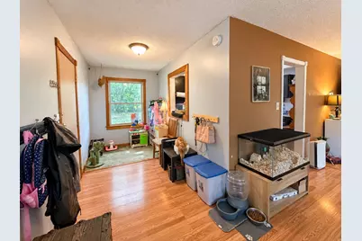 523 E Schowalter St, Saukville, WI 53080 - Photo 8