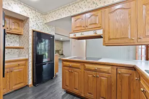 9915 W Margaret Ln, Franklin, WI 53132 - Photo 6