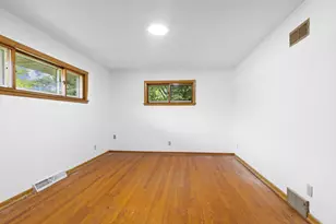 9915 W Margaret Ln, Franklin, WI 53132 - Photo 22