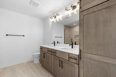 805  Viewpoint Ave, Waukesha, WI 53188 - Photo 20