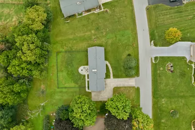 14465  Lindsay Dr, Brookfield, WI 53005 - Photo 6