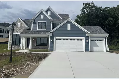 114  Retzer View Ct, Waukesha, WI 53188 - Photo 1