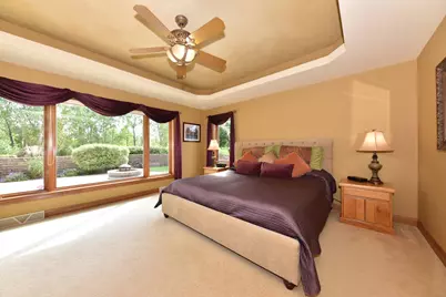 11011 W Meadowcreek Dr, Milwaukee, WI 53224 - Photo 16