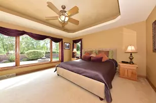 11011 W Meadowcreek Dr, Milwaukee, WI 53224 - Photo 16