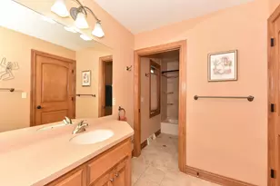 11011 W Meadowcreek Dr, Milwaukee, WI 53224 - Photo 30
