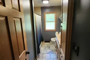 408 Oakhurst Ave, Racine, WI 53182 - Photo 16