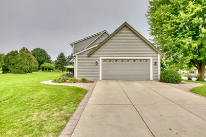 W241N5923  Goldencrest Ct, Sussex, WI 53089 - Photo 36