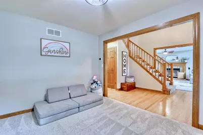 W241N5923  Goldencrest Ct, Sussex, WI 53089 - Photo 10
