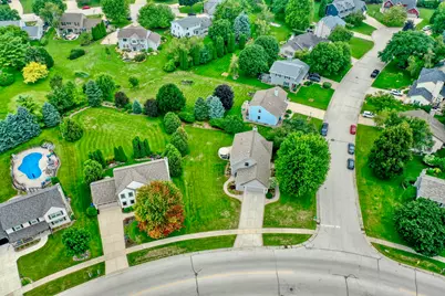 W241N5923  Goldencrest Ct, Sussex, WI 53089 - Photo 44