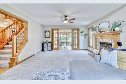 W241N5923  Goldencrest Ct, Sussex, WI 53089 - Photo 6