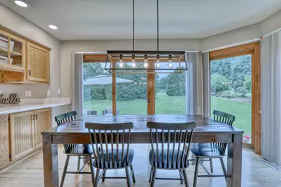 W241N5923  Goldencrest Ct, Sussex, WI 53089 - Photo 16