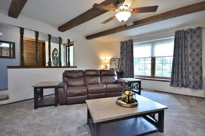 W220N2767  Maplewood Ln, Pewaukee, WI 53186 - Photo 6