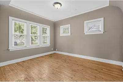 4950 N 19th Pl, Milwaukee, WI 53209 - Photo 4