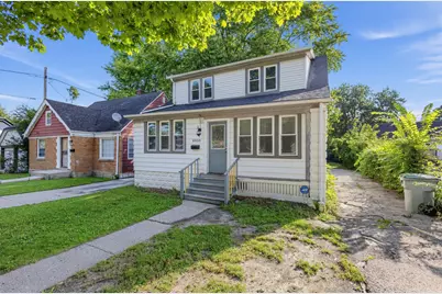 4950 N 19th Pl, Milwaukee, WI 53209 - Photo 2