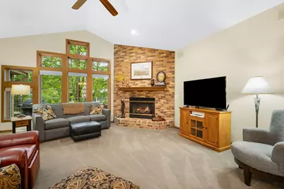 720  Schloemer Dr, West Bend, WI 53095 - Photo 4