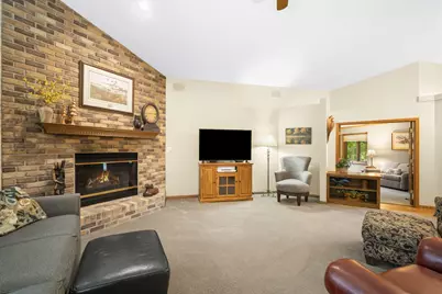 720  Schloemer Dr, West Bend, WI 53095 - Photo 6