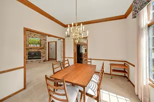 645 Willowick Ct, Brookfield, WI 53045 - Photo 8