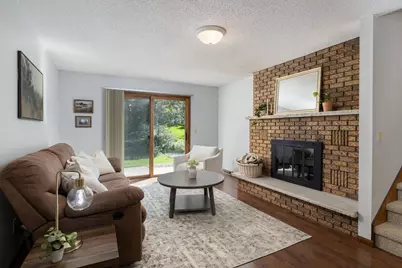 1024  Park Ridge Dr, Onalaska, WI 54650 - Photo 2